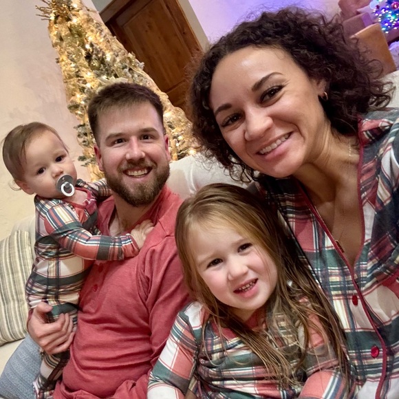 Meet your Posher, Emily - Picture 1 of 1